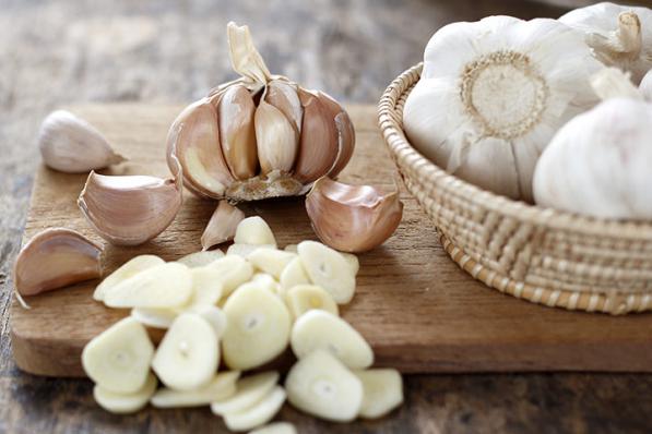 How Healthy is Fresh Garlic?